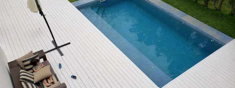 Deck de PVC para revestir bordes de piscinas